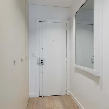Grand Refait A Neuf 16 - 4p Appartement *